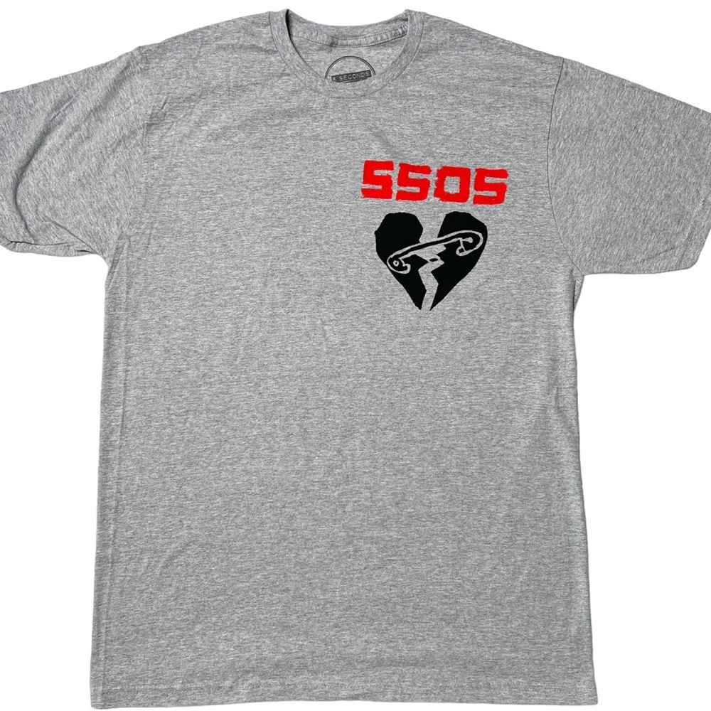 NWOT 5SOS Heartbreak She’s Kinda Hot SS Graphic T-Shirt in Grey Unisex XL